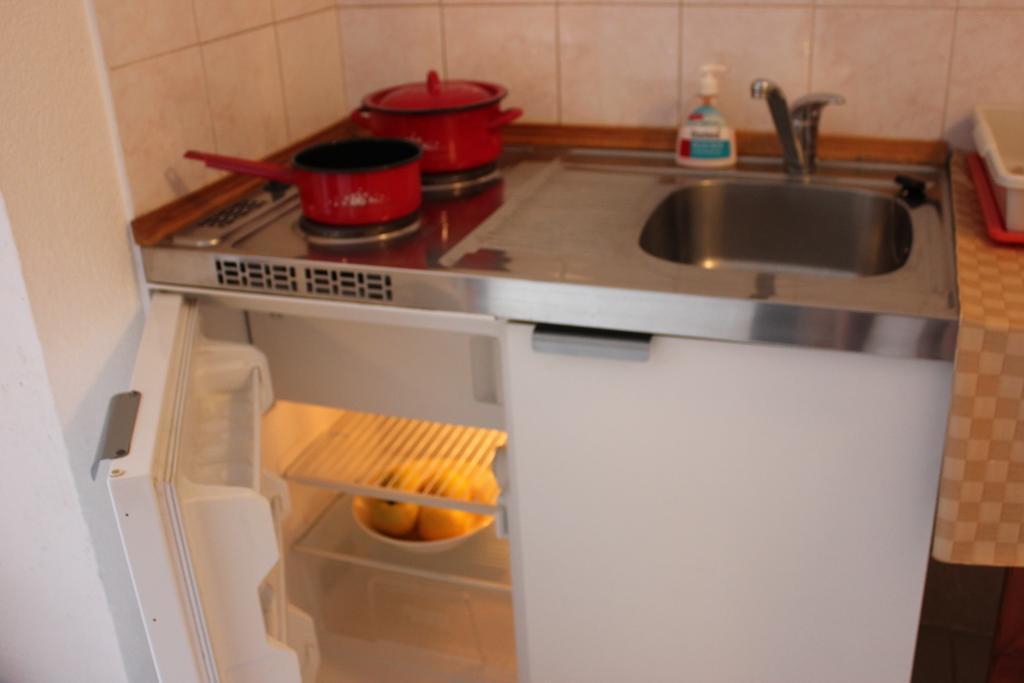Apartments Toni Trogir Ruang foto