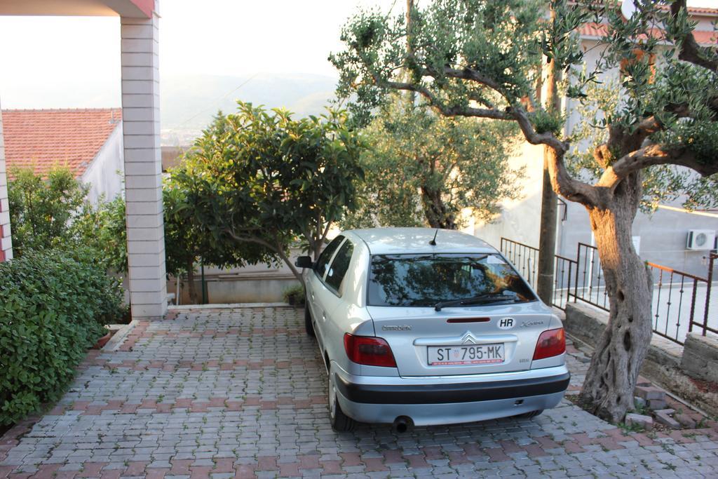 Apartments Toni Trogir Ruang foto