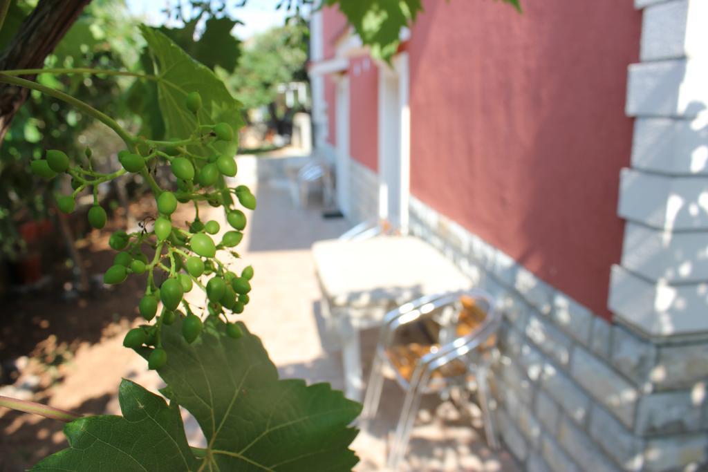 Apartments Toni Trogir Ruang foto